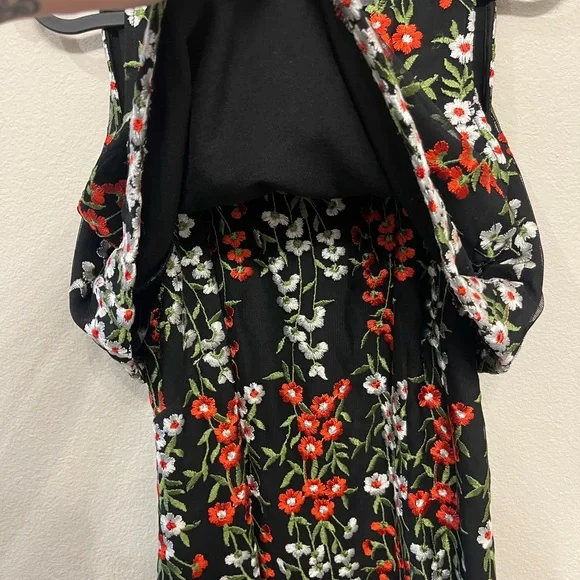 Gianni Bini Black and Red Embroidered Floral Midi Dress Open Back Size 6 - Picture 3 of 10